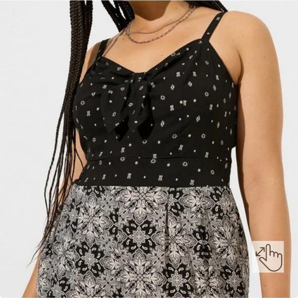 NWT Torrid Tie Front Culotte Jumpsuit black geometric print Pocket Plus Sz 1X - Picture 4 of 16